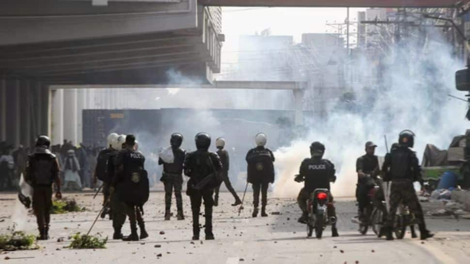 The firing took place at several key posts, including Angoor Adda, Bajaur, Kurram, Dir, Chitral in Khyber-Pakhtunkhwa and Baramcha in Balochistan.(Photo: Reuters)