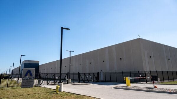 An Aligned Data Center in Northlake, Illinois, US.
