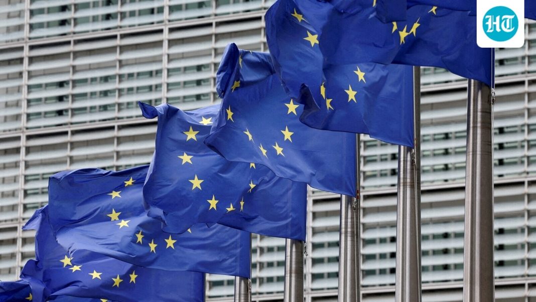FILE PHOTO: European Union flags flutter outside the EU Commission headquarters in Brussels, Belgium July 16, 2025. REUTERS/Yves Herman//File Photo