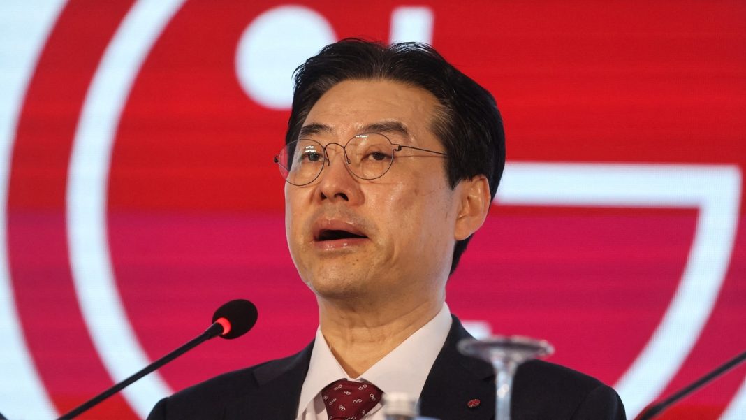 Hong Ju Jeon, Managing Director of LG Electronics India Limited, speaks at a press conference announcing the company's Initial Public Offering (IPO) in Mumbai, India, October 1, 2025. REUTERS/Francis Mascarenhas