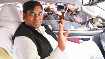 What goes in Sahani’s favour is that he claims to represent 14% of the population of Bihar, comprising fishermen or boatmen. File pic/PTI