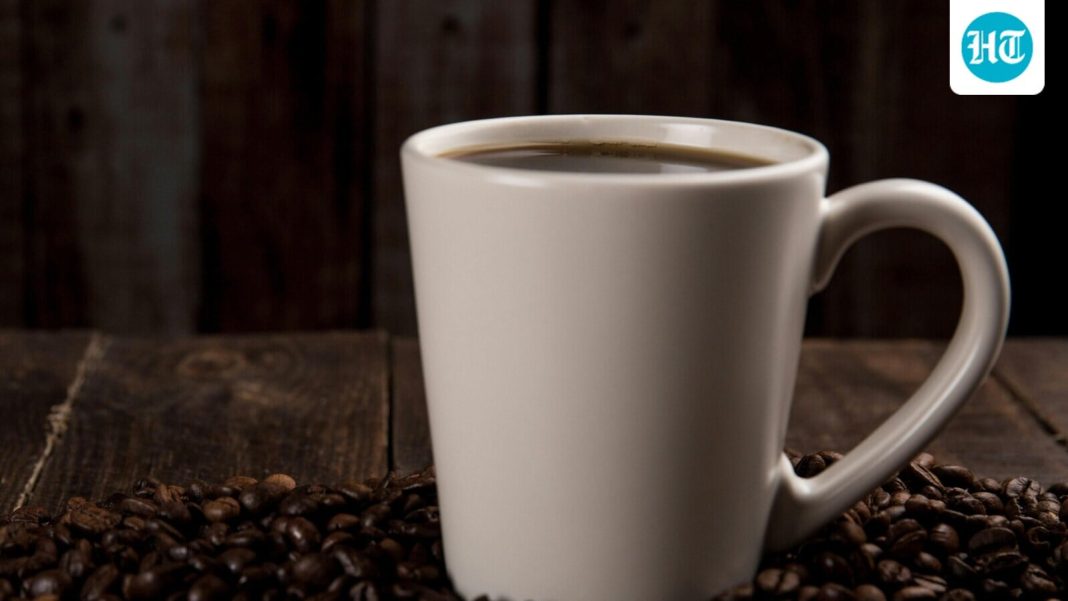 Black coffee contains health benefits that can help dissolve liver fat. (Pexels)