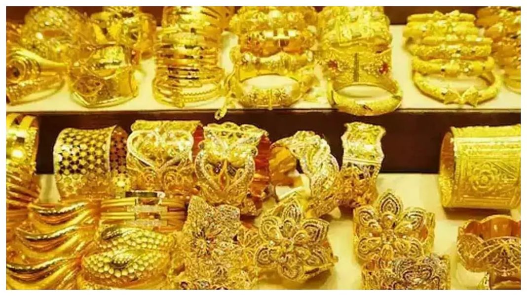 Gold Rates Continue to Rise in India, 24K Gold Crosses Rs 12,400 per Gram | File PIc