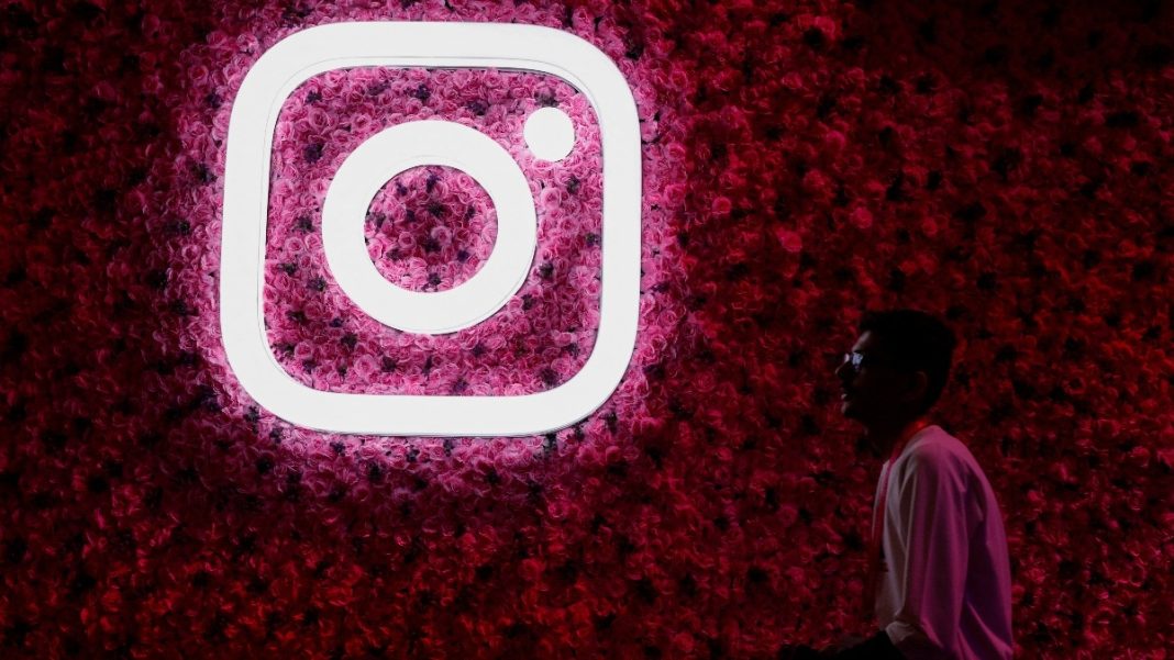 Instagram logo (Credits: Reuters)