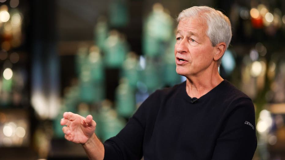 JPMorgan Chase CEO Jamie Dimon warned that when one 