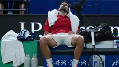 Novak Djokovic progressed in Shanghai despite struggling with heat, exhaustion and ankle troubles in win over Jaume Munar. (AP)
