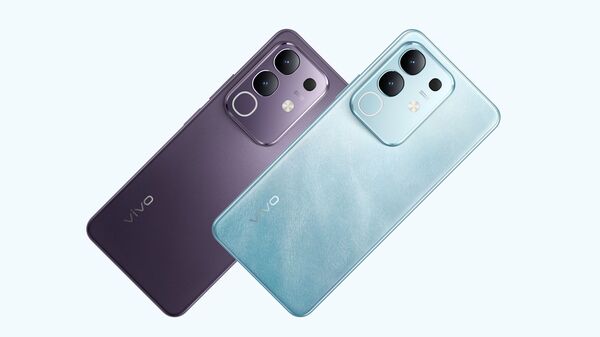 Vivo T4x is powered by the MediaTek Dimensity 7300 processor.