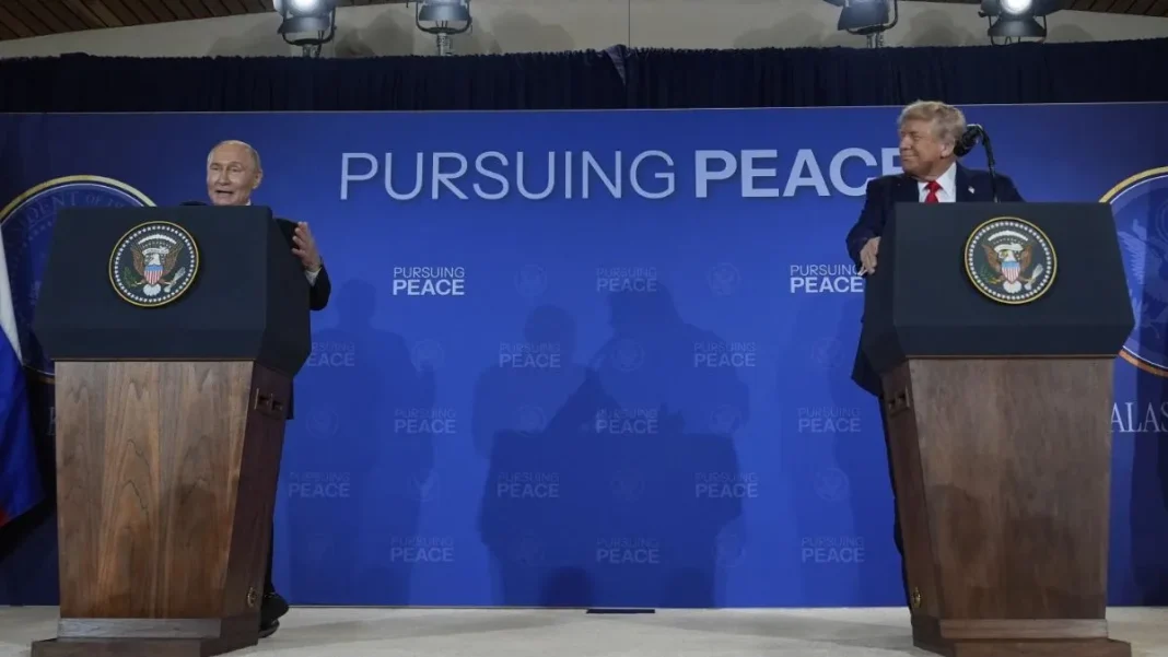 US President Donald Trump (right) at a joint press conference with Russia' Vladimir Putin (left) during Alaska Summit.