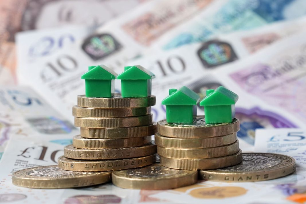 Some experts, including banking giants Barclays and Goldman Sachs, are predicting an interest rate cut to 3.75% (PA) (PA Wire)