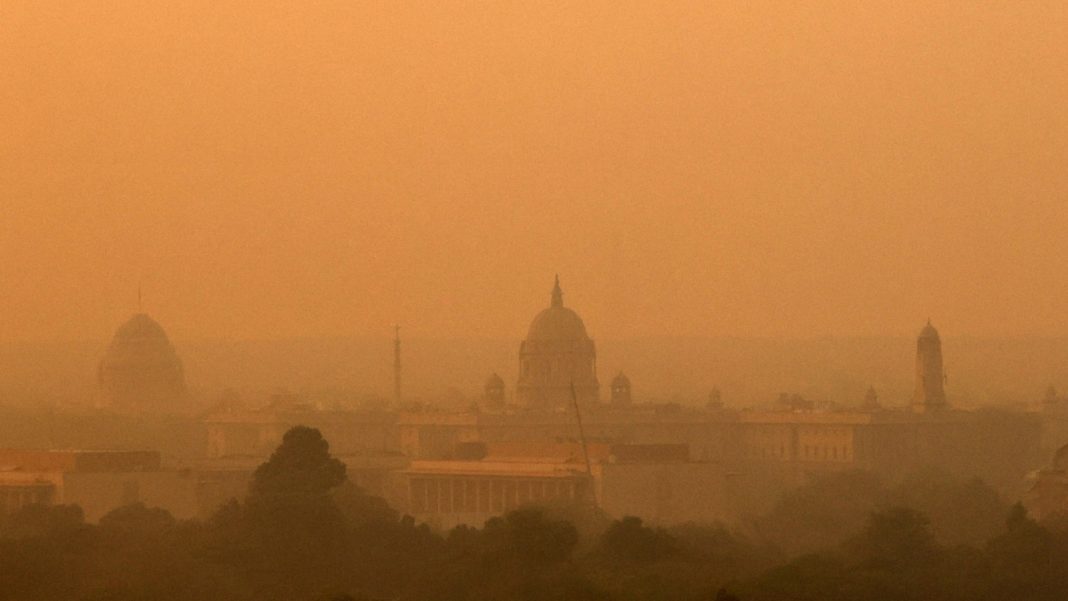The air quality in Delhi has reached hazardous levels, as it often does at this time of the year. On Thursday, air quality touched the ‘severe’ category, with the Air Quality Index (AQI) reaching 400. (Express photo by Gajendra Yadav)