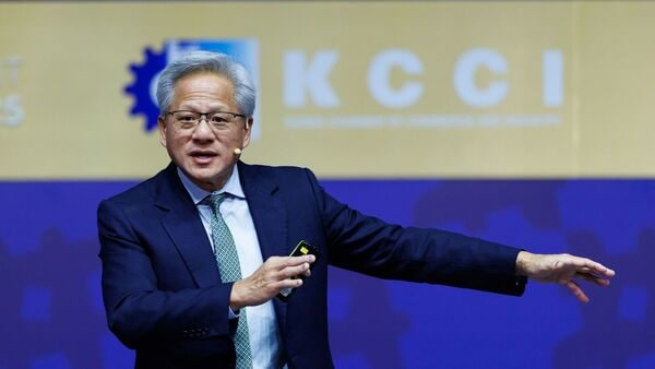 Samsung has announced plans to establish a next-generation artificial intelligence (AI) “megafactory” in partnership with US chipmaker Nvidia. The initiative, revealed on Friday and reported by Focus Taiwan, aims to integrate AI throughout Samsung’s entire semiconductor production ecosystem.