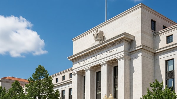 The US Federal Reserve's FOMC decided to cut the key benchmark interest rate by 25 basis points on 29 October 2025.