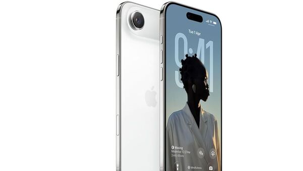 Croma is offering the iPhone Air (256GB) for ₹1,19,900. Customers can access up to ₹3,000 in bank cashback and coupon savings of as much as ₹10,000.