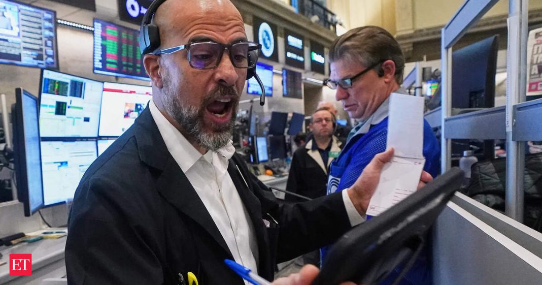 S&P 500, Dow and NASDAQ end day on positive note.