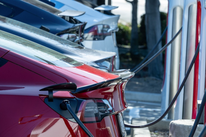 Cars recharge at a Tesla charging station in El Cerrito, California, on Nov 10, 2025. (Photo: Bloomberg)