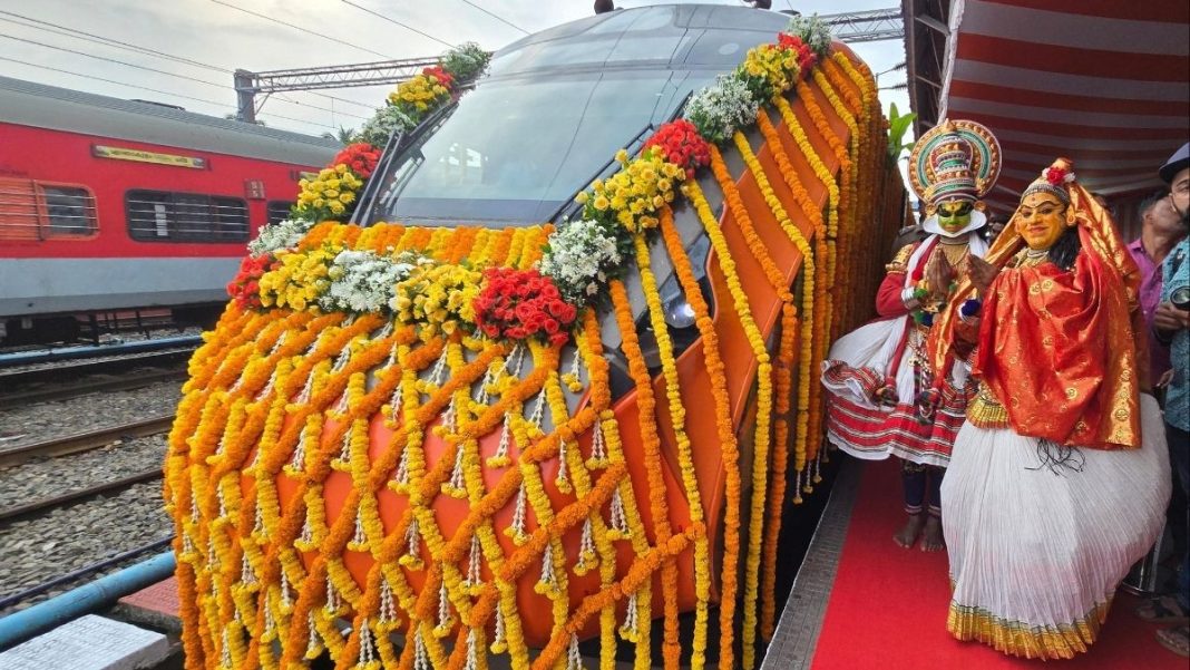 The Ernakulam-KSR Bengaluru Vande Bharat at launch | Southern Railway