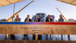 At a community celebration in Midlothian, Texas, Congressman Jake Ellzey, U.S. Deputy Secretary of Energy James Danly, Governor Greg Abbott, CEO of Google and Alphabet Sundar Pichai and Google Senior Director Amanda Peterson Corio announced a new inv (Google)