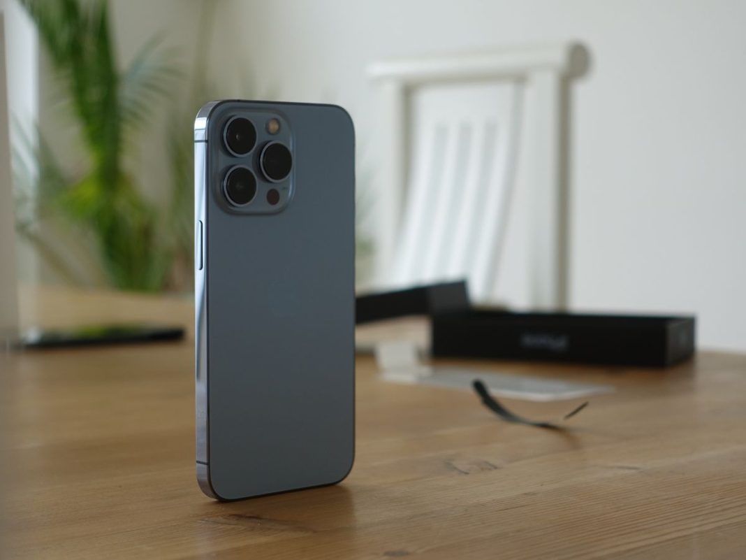 Apple users: Government issues high-level warning