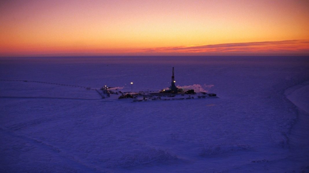 The town experiences several hours of civil twilight.