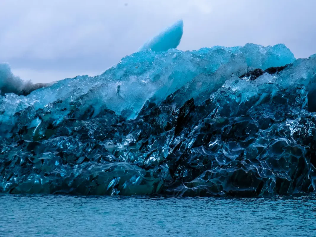 Scientists warn the Southern Ocean is building up a massive thermal ‘burp’