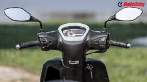 The handlebar is ergonomically placed, fitting naturally in your hands and making short city rides through traffic feel smooth and easy.