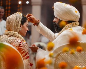 Vishal Punjabi with his wife, Nikki Krishnan. (Photo: The Wedding Filmer/Instagram)