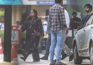 iMumbai, India - February 17, 2026: Arpita Khan sister of Salman Khan, arrive at Lilavati Hospital after Salim Khan was admitted for medical treatment in Mumbai, India, on Tuesday, February 17, 2025. (Photo by Satish Bate/ Hindustan Times) (Hindustan Times)