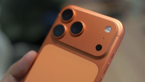 The iPhone 17 Pro Max logs 11.5% of top 20 trade-ins in the US shortly after launch, as strong market prices prompt early resales from owners.