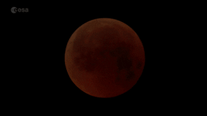 A lunar eclipse (GIF: Esa)