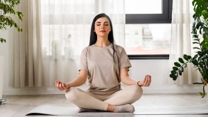 Yoga helps to de-stress effectively. (Adobe Stock)