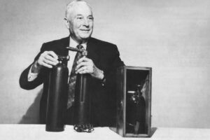 (Photo: appassets.softecksblog.in | AI edited)