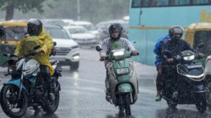 People in Delhi drive on roads amid early-morning rain shower. (Photo: X/@buttkout)