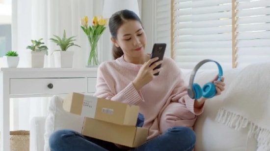 Meta will now let creators to include clickable shopping links for products in their Reels.