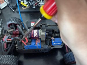 A week later, once the new connectors arrived, I rang up a close friend who shares my passion for RC cars. That Sunday, we painstakingly resoldered the connectors, ensuring each connection was secure and properly finished.