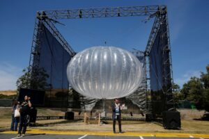 A Google Project Loon internet balloon is seen. (Photo: Reuters)