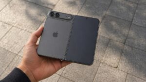 iPhone Fold represenative image generated using AI