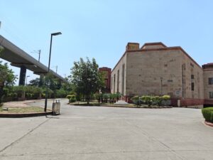 The empty roadsÂ (Photo: India Today/Princy Shukla)