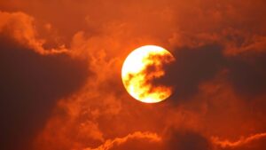 Heatwave conditions are likely to continue over the plains of northwest and central India. (Photo: PTI)