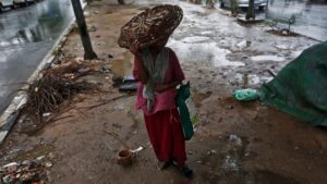 Eastern Delhi, Noida and Faridabad face the highest storm risk this evening as a narrow weather system tracks in from West Uttar Pradesh. (Photo: Reuters)